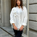 Camicia con Papillon su parte destra art.8637